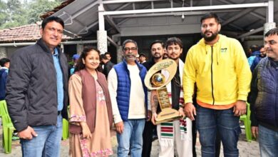 सैयद मुश्ताक अली ट्रॉफी विजेता झारखंड टीम से मिले CM हेमंत सोरेन