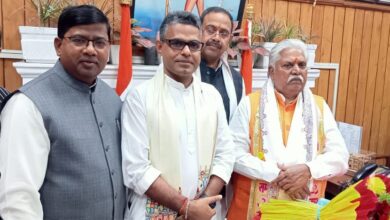 Bihar news: उपेंद्र कुशवाहा की RLM में नई उठापटक, तीन विधायक अकेले स्पीकर से मिले, परिवार की अनुपस्थिति ने बढ़ाई सियासी सरगर्मी