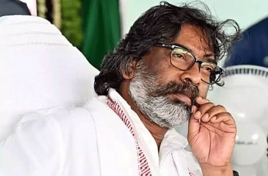 Jharkhand news: हेमंत सोरेन की बदलती राजनीतिक चालें: क्या भाजपा से हाथ मिलने की तैयारी? जानें वे 3 बड़ी वजहें जिनसे अटकलों को मिल रही है ताकत