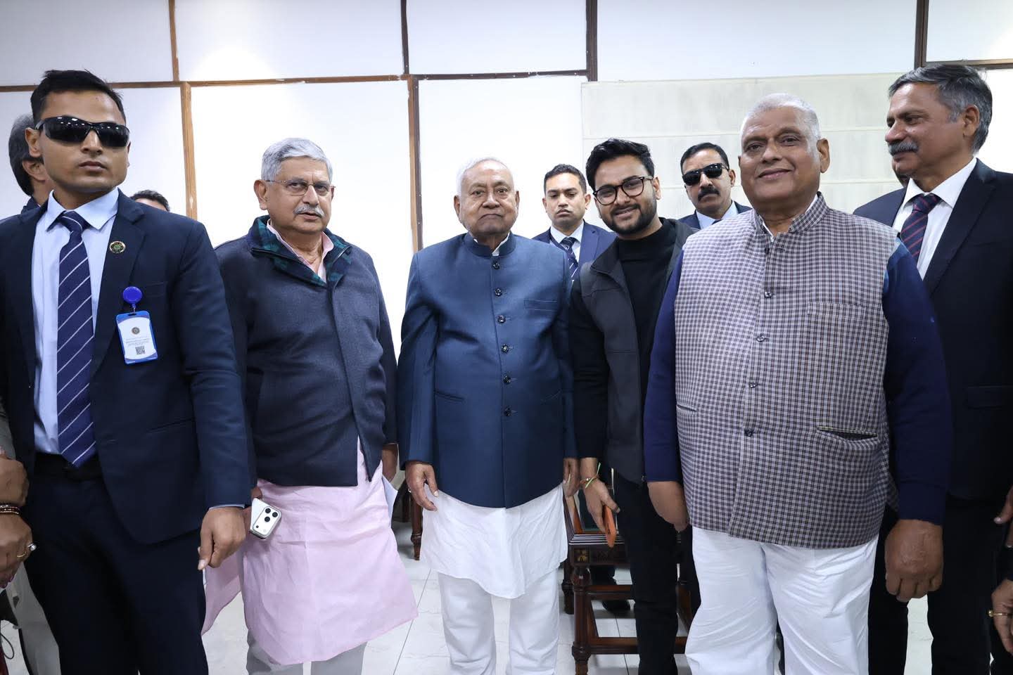 Bihar: दिल्ली दौरे पर मुख्यमंत्री नीतीश कुमार, पार्टी पदाधिकारियों से मुलाकात के बाद आज पीएम मोदी और गृह मंत्री अमित शाह से करेंगे चर्चा