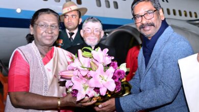 Jharkhand: राष्ट्रपति श्रीमती द्रौपदी मुर्मु का रांची आगमन, राज्यपाल और मुख्यमंत्री ने किया भव्य स्वागत