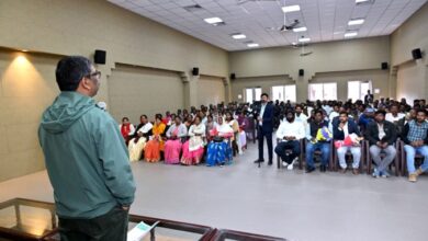 CM Hemant Soren ने सुनीं जनसमस्याएं, लोहरदगा जेएमएम कार्यकर्ताओं के साथ की बैठक