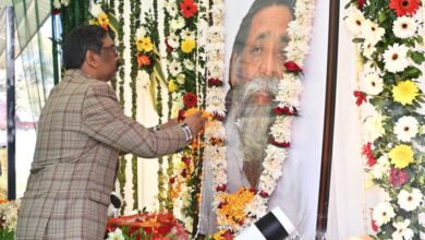 दिशोम गुरु शिबू सोरेन की 82वीं जयंती, CM Hemant Soren ने मोरहाबादी में 'जननायक' को किया नमन