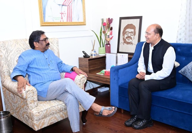 CM Hemant Soren से मिले DSPMU के कुलपति