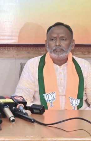 भ्रष्ट अफसरशाही पर सरकार तय करे जवाबदेही: BJP